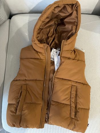 Doudoune sans manches Okaidi neuves 6 ans 