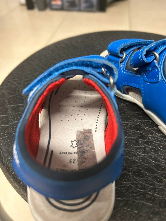 Sandales garcon à scratch Geox modèle Agasim bleu et rouge taille 23 - photo numéro 11