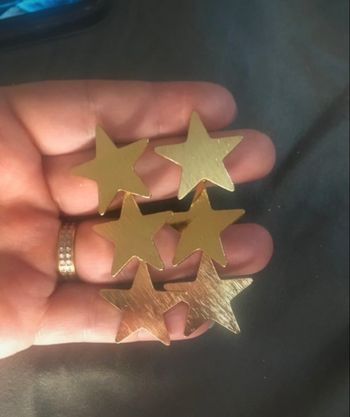 Boucles d’oreilles pendantes NEUVES pour femme en forme d’étoile couleur doré