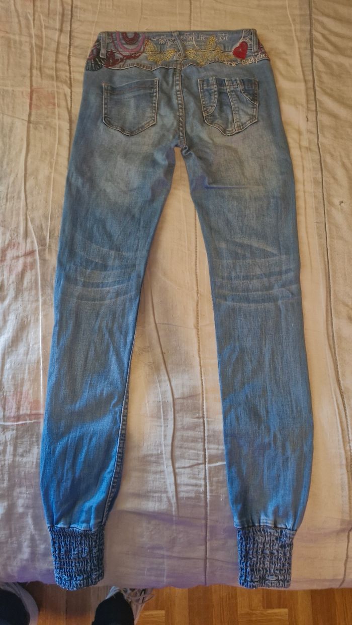 Jeans Desigual taille 34 - photo numéro 4