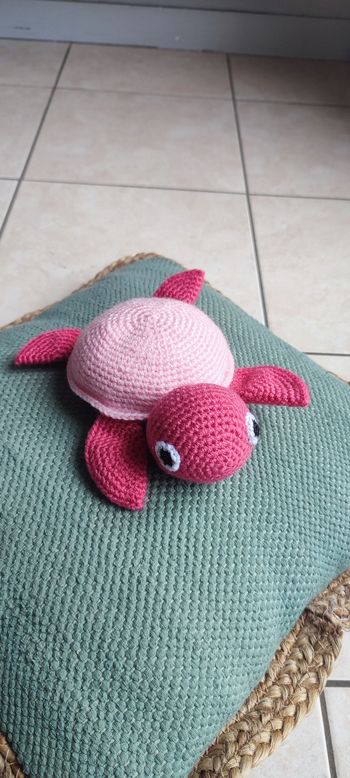 Très jolie tortue en crochet fait main peluche 