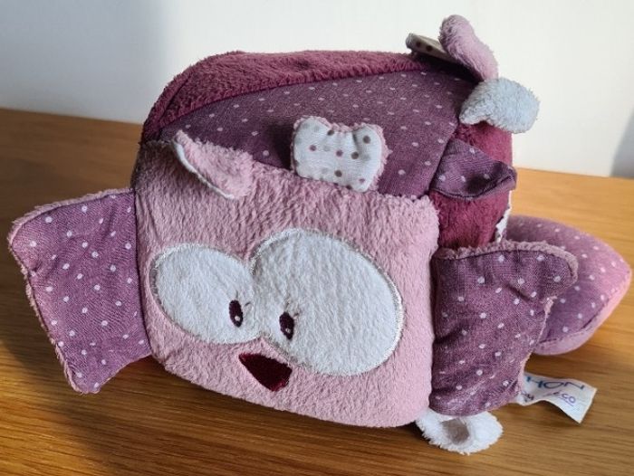 Cube d'activité sensorielle pour bébé