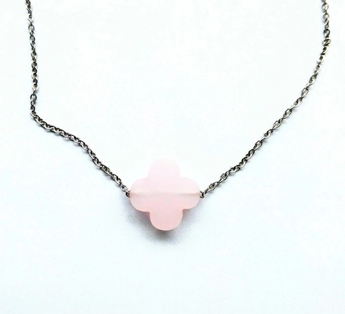 Collier avec pendentif Zag