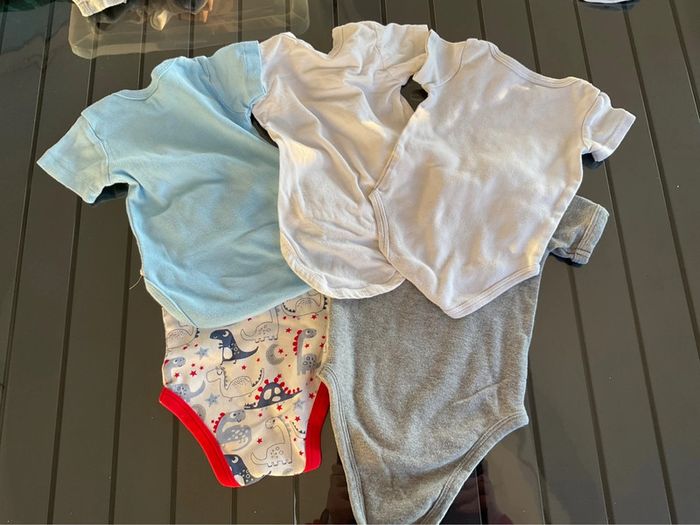 Lot de 13 bodies manches courtes - photo numéro 9