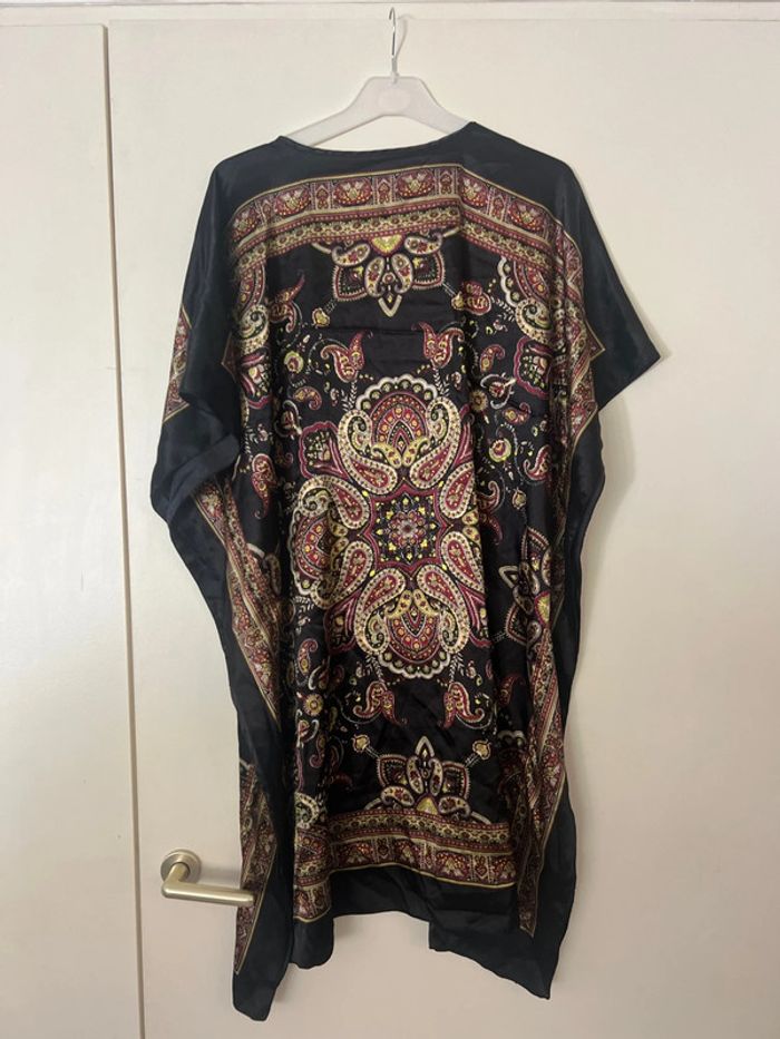 Robe satinée - photo numéro 3