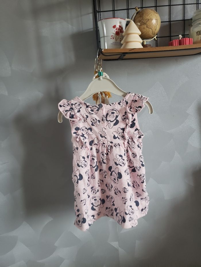 Robe 🎀 Disney baby 12 mois 3€ - photo numéro 4