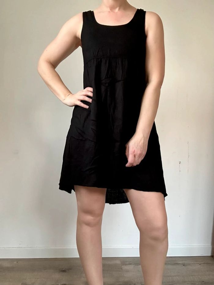 Ici et maintenant Robe noire asymétrique – Taille 36 – Très bon état - photo numéro 2