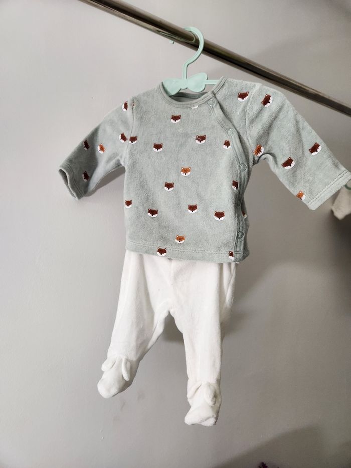 Lot garçon 1 mois , ensembles, pyjama, veste – Très bon état - photo numéro 8