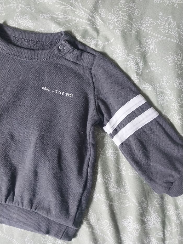 Sweat C&A Taille 3-6 mois - photo numéro 3