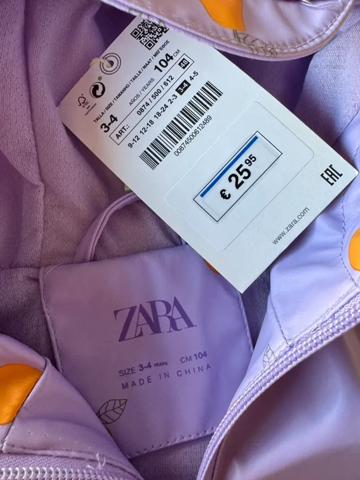 Veste imperméable chaude à capuche violet clair/lila/parme NEUVE - Taille 4 Ans - photo numéro 3