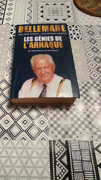 Livre les génies de l'arnaque