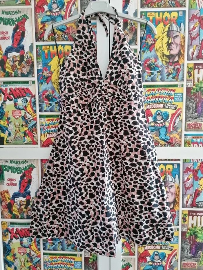 Robe noir et une robe léopard h&m taille 38 - photo numéro 3