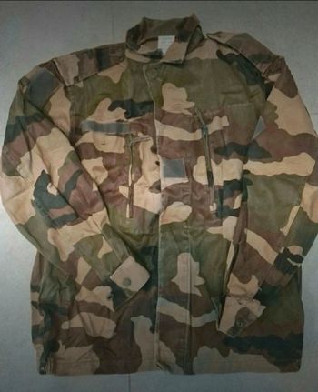 Veste militaire armée camouflage taille M Seyntex Deguisement carnaval  Très bon état  Envoi rapide