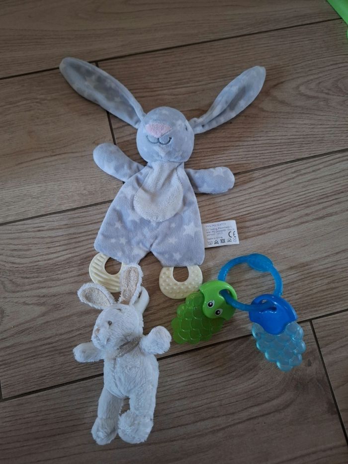 Lot jouets éveil bébé