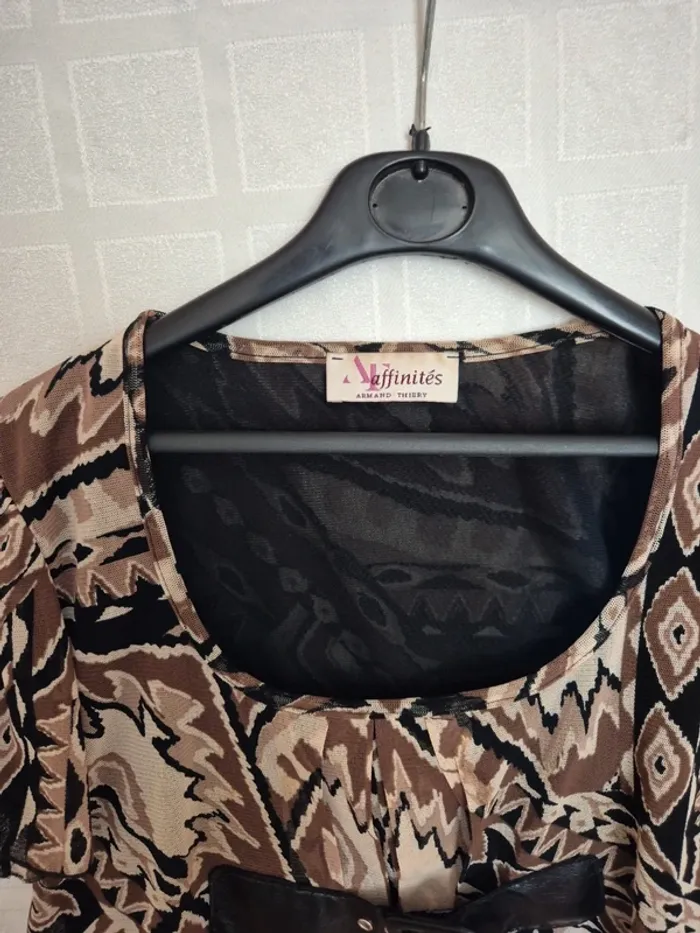 blouse Armand Thiery taille 40 - photo numéro 2