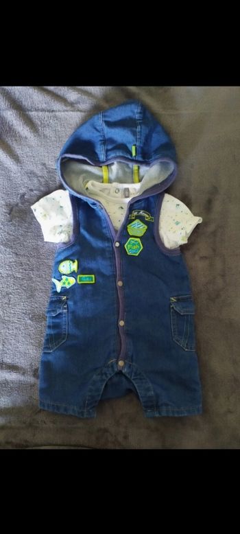Ensemble salopette jean / T.shirt 3 mois
