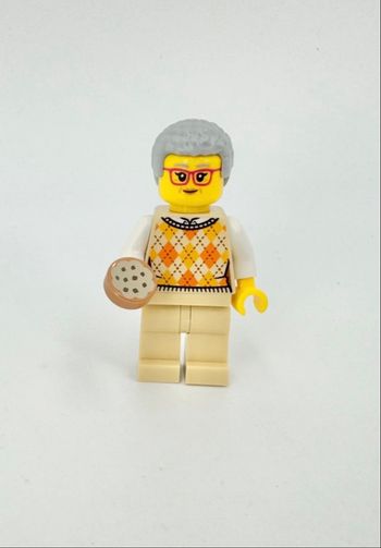 Lego Figurines Icons Modular : Grand-mère visiteuse du Musée d’Histoire Naturelle - NEUF