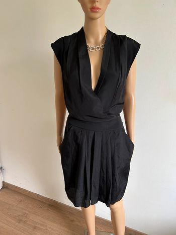 Robe noire satinée sans manches Manoukian taille M jamais portée