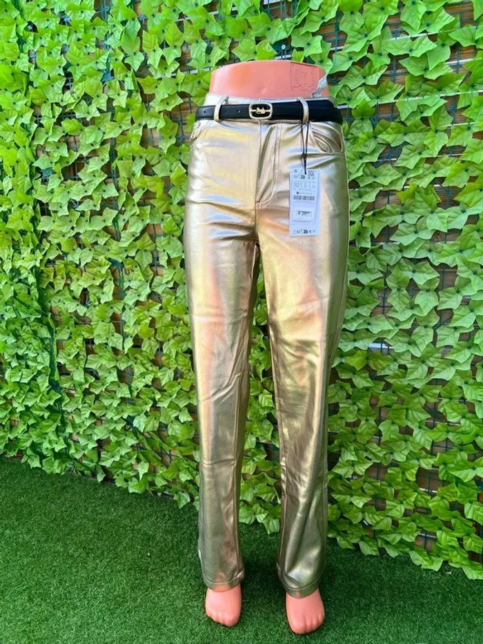 Superbe pantalon chic et tendance neuf - stradivarius - taille 32 - photo numéro 2