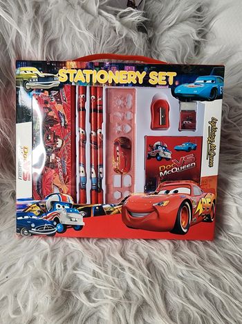 Coffret fourniture scolaire cars neuf