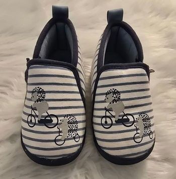 NEUF(non portés) 💙💙💙😍🤩 superbes Chaussons bébé garçon pointure 22💙💙💙(ferme)