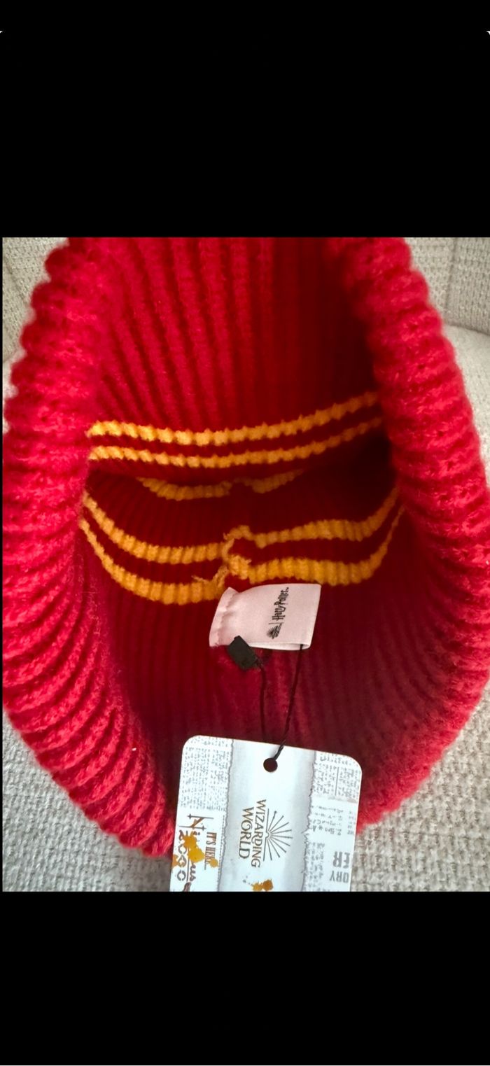 Bonnet avec pompom Harry Potter griffondor rouge neuf - photo numéro 6