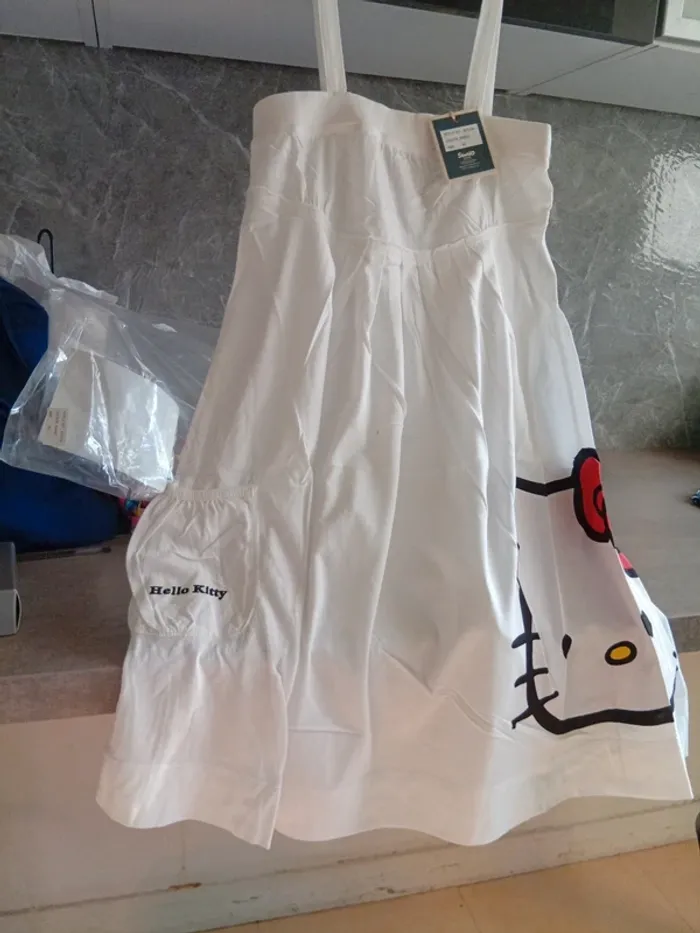 Robe Hello Kitty XS - photo numéro 2