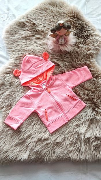 Gilet capuche rose Kiabi 1 mois