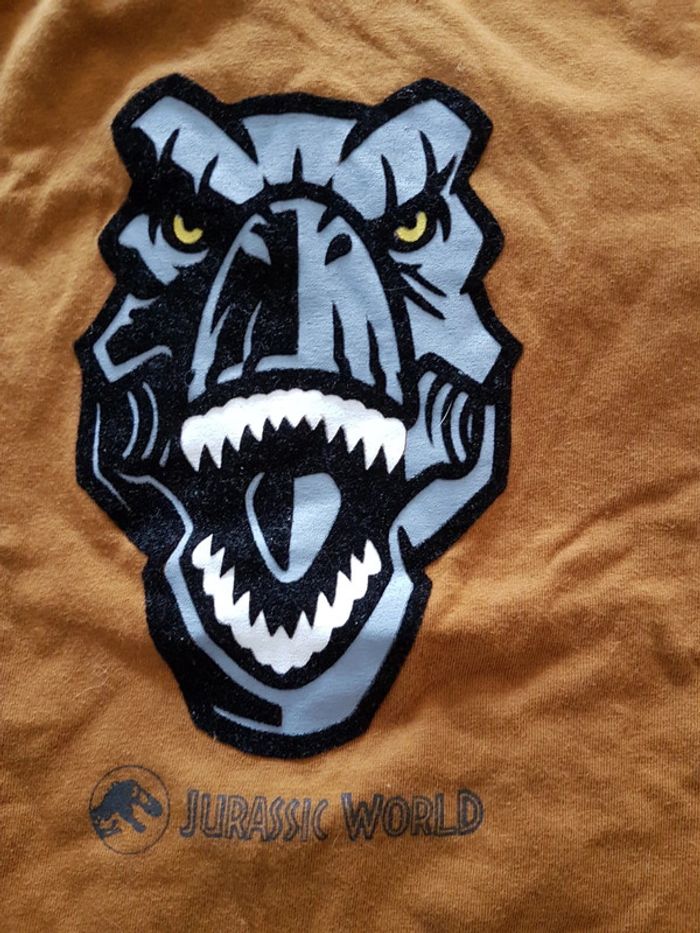 T shirt Jurassic World 8 ans - photo numéro 3