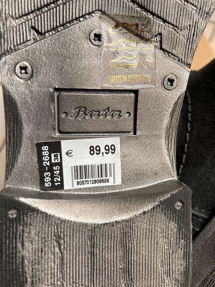 Neuves - bottines BATA nubuck grises 38 - photo numéro 7