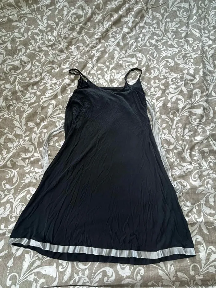 Robe cop copine - photo numéro 4