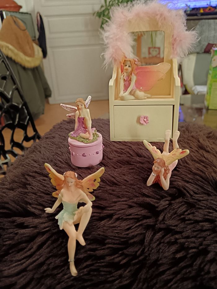 Lot figurines fées - photo numéro 1