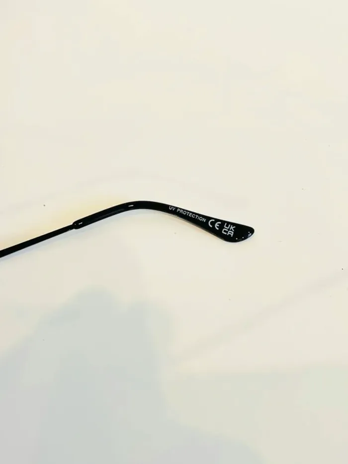 Lunette de soleil femme cœur noire UV protection catégorie 3 - photo numéro 6
