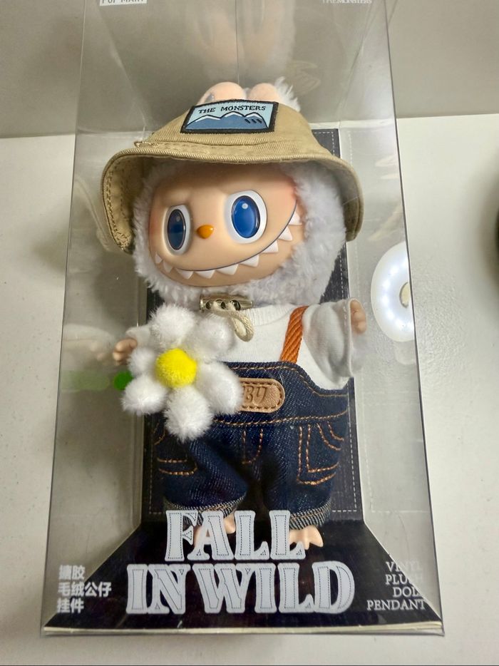 Fall in Wild labubu popmart