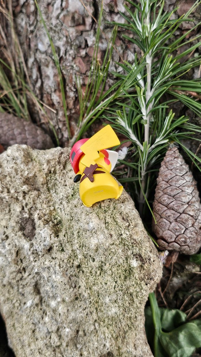 Super figurine Pokemon Nintendo pikachu casquette - photo numéro 4
