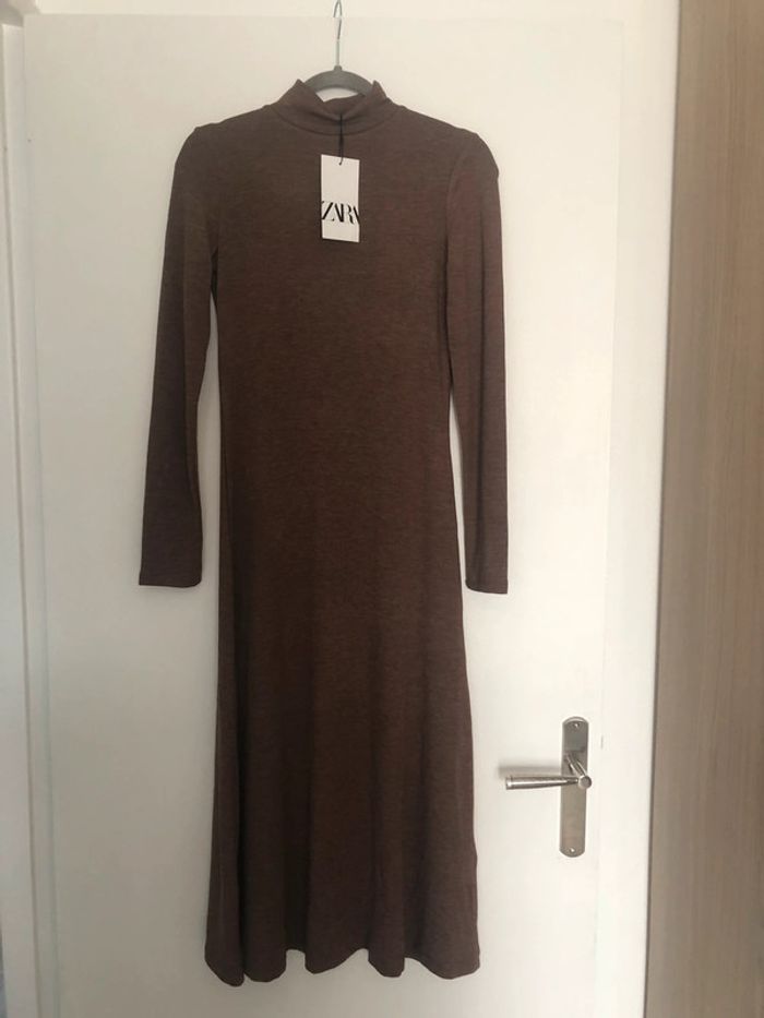 Superbe belle robe longue douce Zara neuve avec étiquette taille S - photo numéro 2