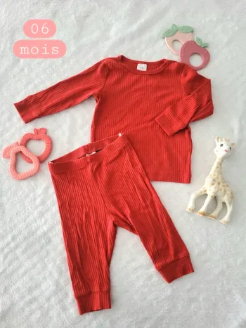 Ensemble fin rouge H&M 06mois