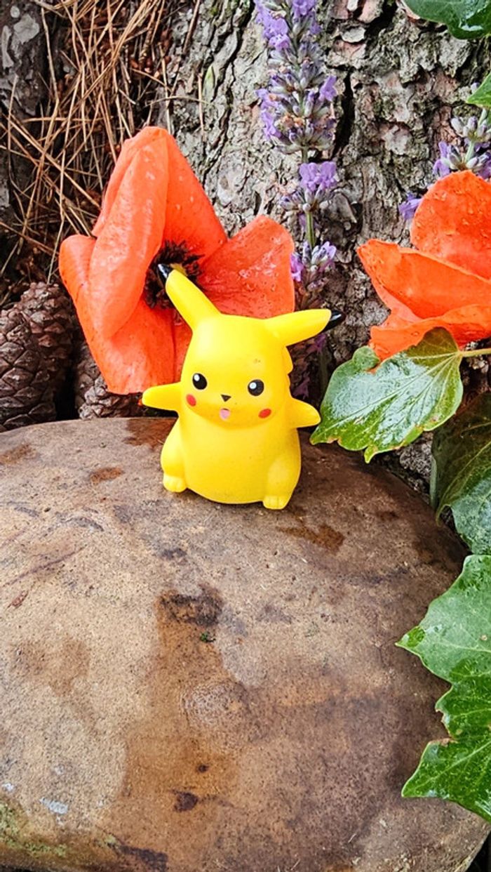 Super figurine Pokemon Nintendo pikachu roulement a bille - photo numéro 2