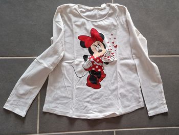 T-shirt manche longues fille en parfait état 10 ans