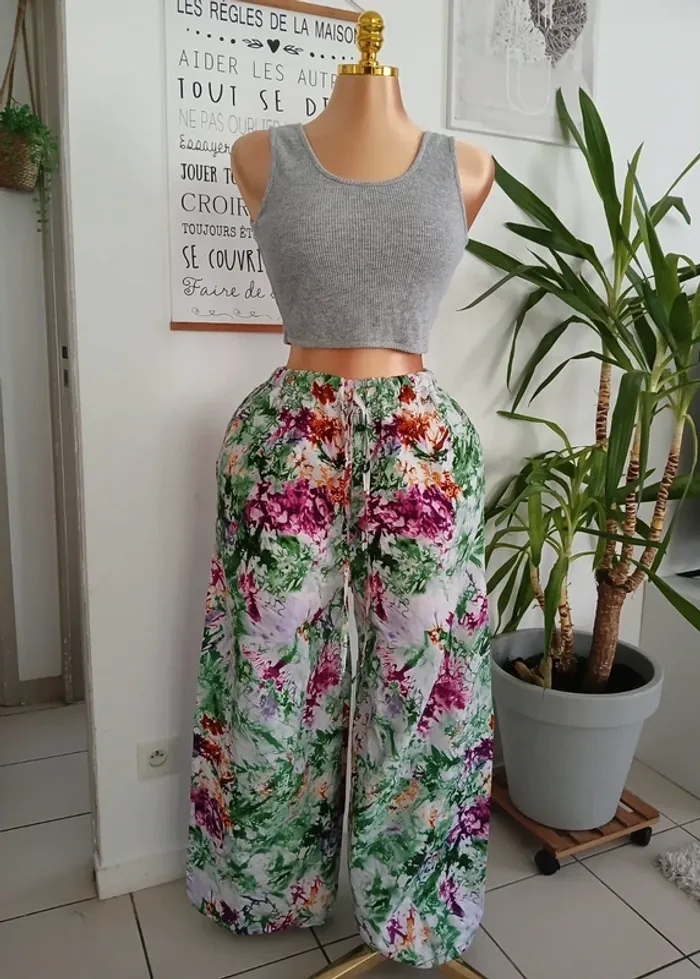 Magnifique Pantalon Overside à motifs Bas Large Neuf🌿💝 - photo numéro 2