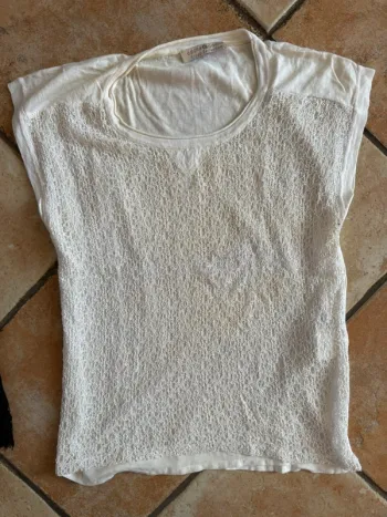 T-shirt doublé champagne avec dentelles cache cache taille 1