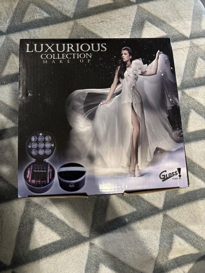 Gloss luxurius collection make up