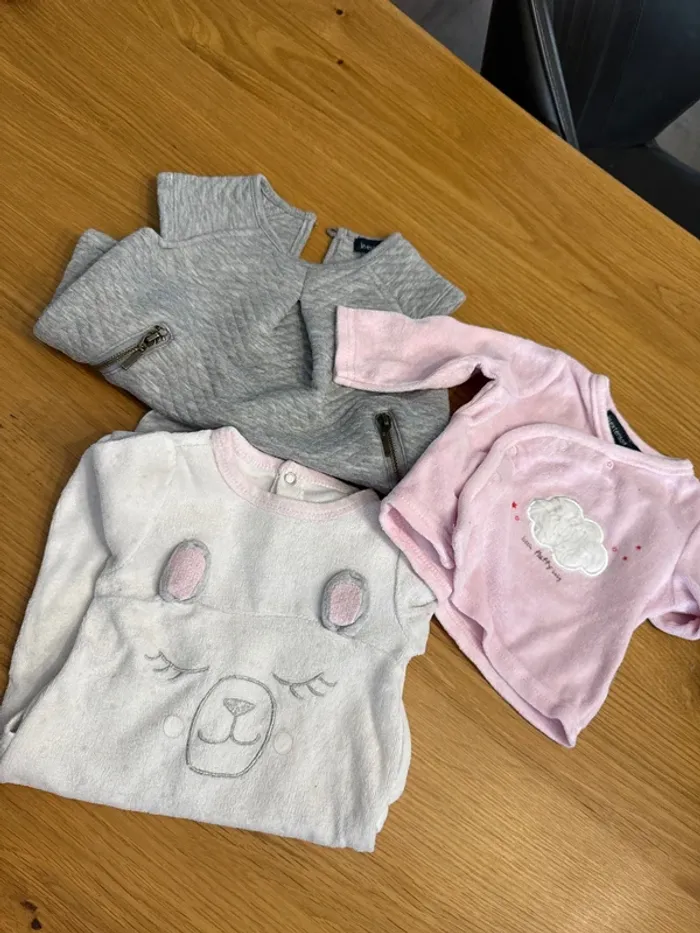 Lot de vêtements In extenso