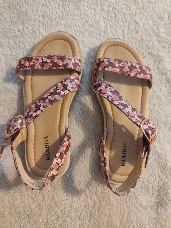 Sandales fille KIABI taille 30 fleuries rose”