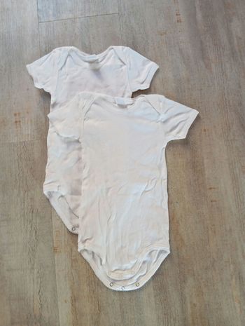 2 Bodies blancs Petit Bateau