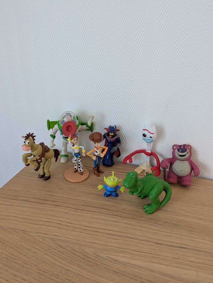 Lot de figurines Disney toy story