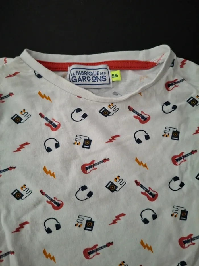 T-shirt  6 ans - photo numéro 2