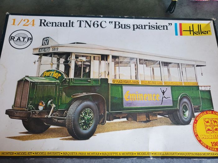 Vends bus Renault vintage au 1/24.