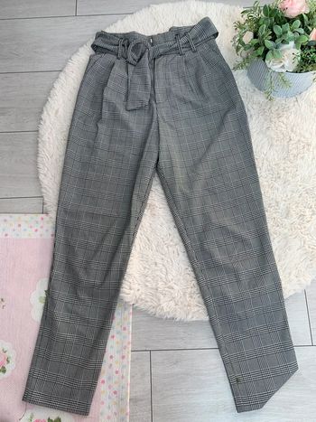 Pantalon élégant à carreaux