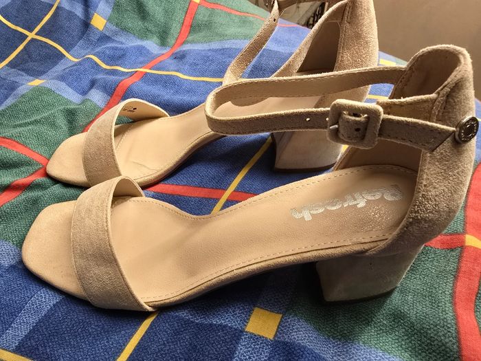 Paire de chaussure talon d ete